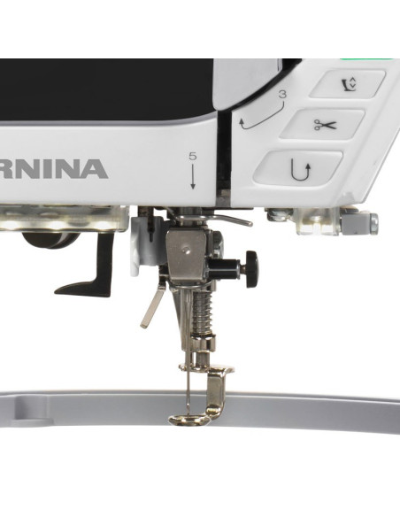 Bernina B 590