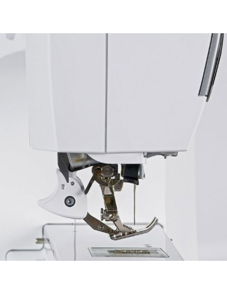 Bernina 880 Plus