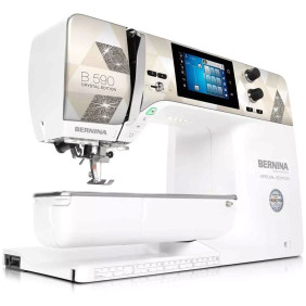 Bernina 590 Crystal Edition 2