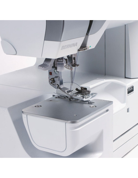 Bernina L 850