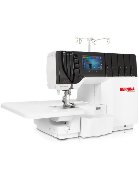 Bernina L 890