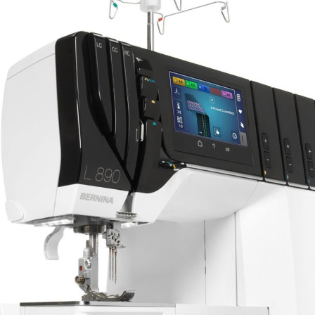 Bernina L 890